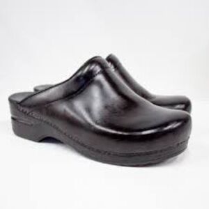Like New - Dansko Professional Brown Clog Mule - size 6.5-7